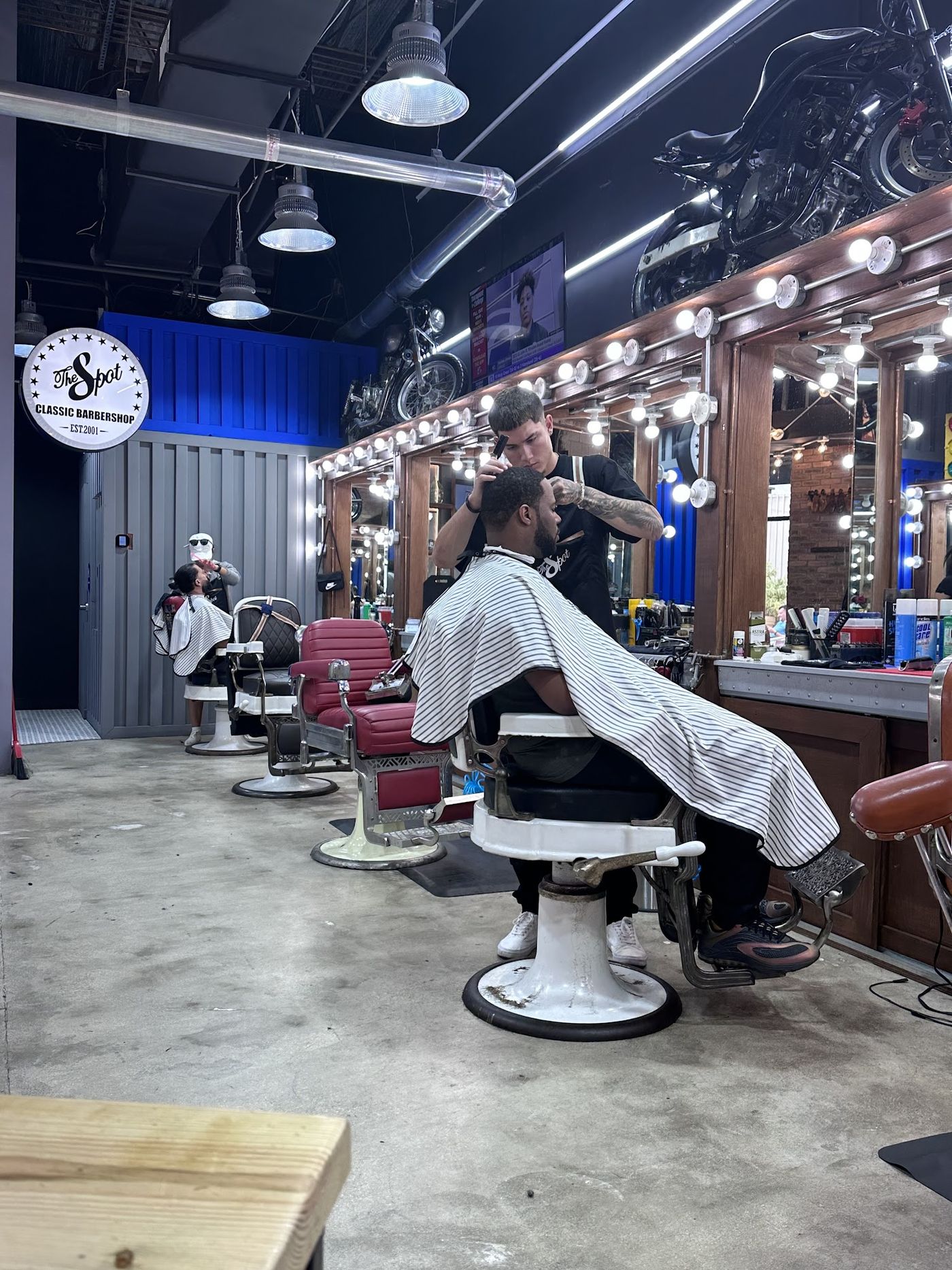 Inside The Spot Barbershop Aventura Town Center