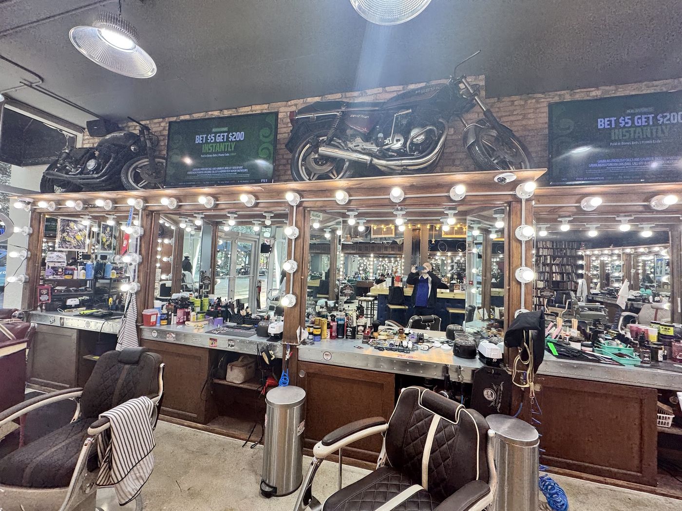 Inside The Spot Barbershop Las Olas
